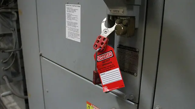 Read more about the article Electrical Lock Out Tag Out (Explained For Beginners)